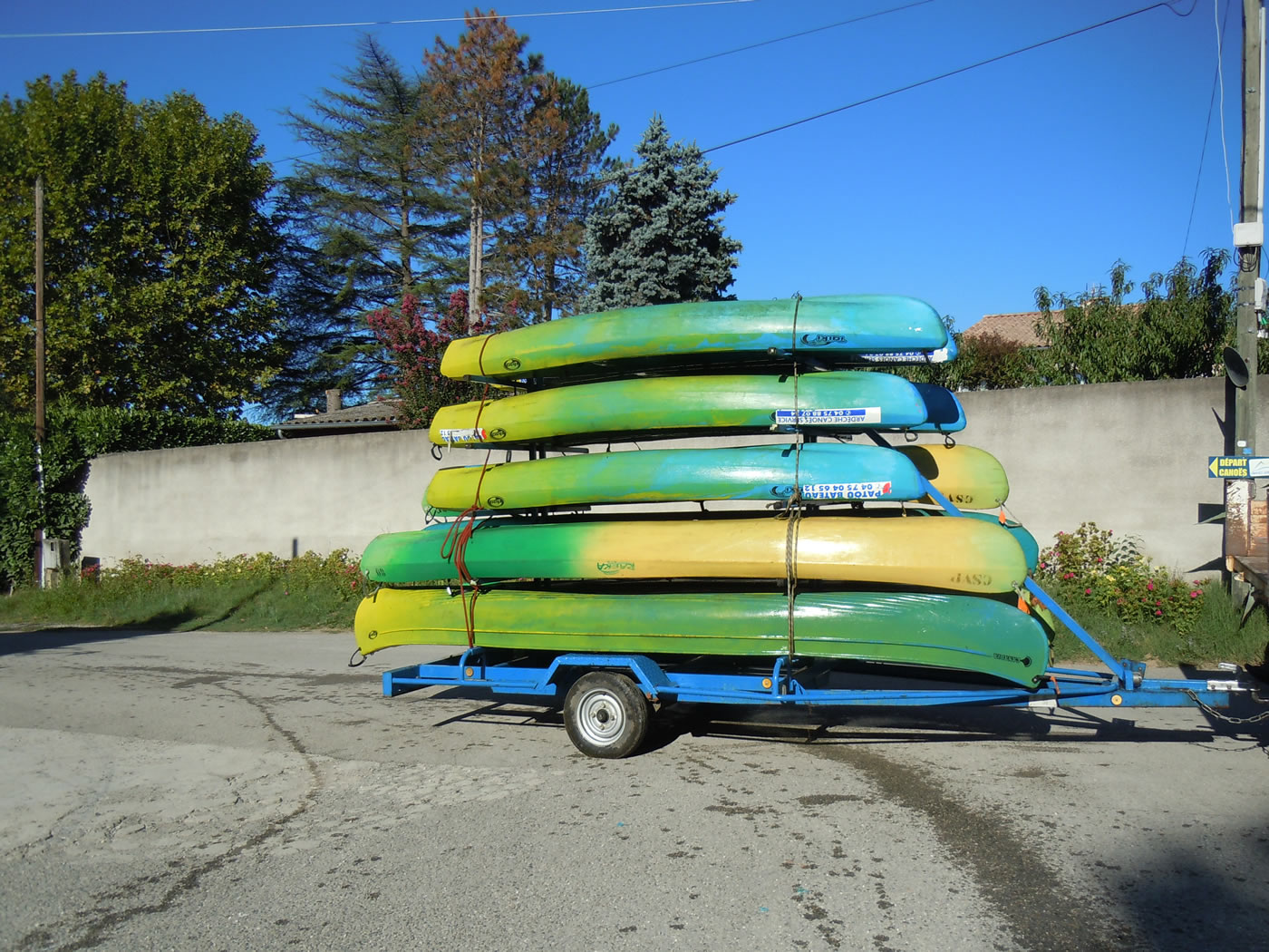Vente Matériel Occasion : Canoë 4 places Canadia