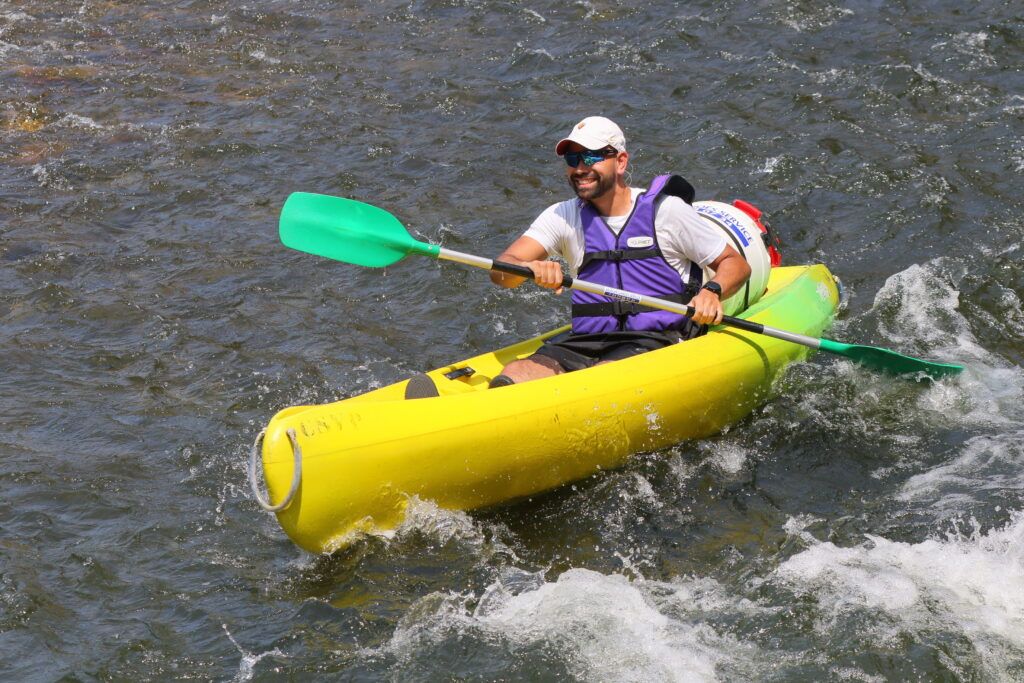 Canoës Service - Passage d'un rapide dans les Gorges de l'Ardèche