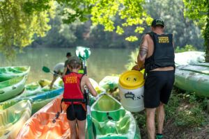 Ardèche Canoës Service - Bootszuwasserlassen
